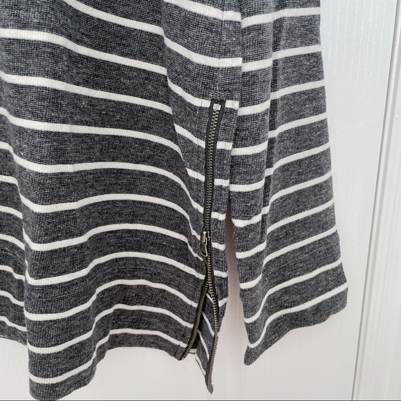 Grey & White stripe sweater - Picture 3 of 4
